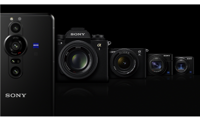 Das Xperia PRO-I neben vier Modellen aus dem Kamerasortiment von Sony