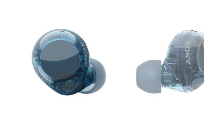 Audífonos azules transparentes que se muestran uno al lado del otro con el audífono izquierdo de frente y el audífono derecho girado hacia un lado para que se puedan ver desde todos los ángulos