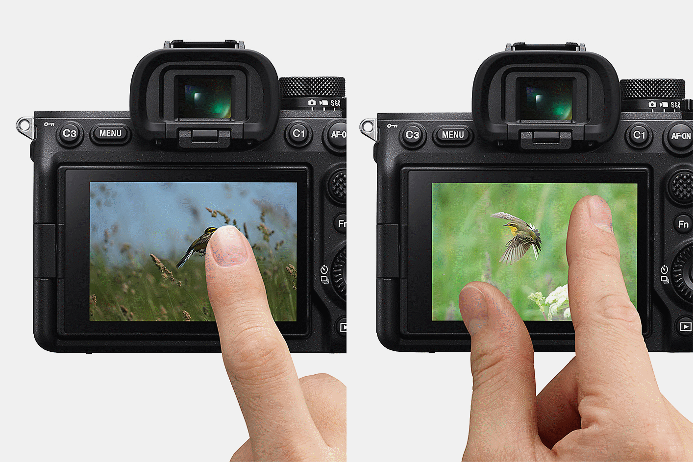 Snímka prstov dotýkajúcich sa nakloniteľného displeja LCD pri ich poťahovaní k sebe a od seba