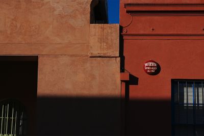 Image of brown and red buildings in VV2 (Vivid2) mode.