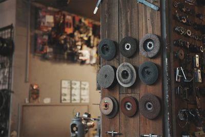 Image of various types of tools visible inside a workshop in IN (Instant) mode.