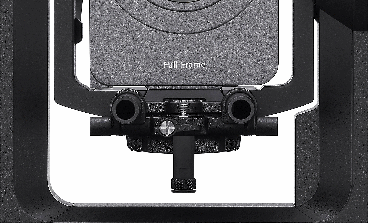 Obrázok fotoaparátu FR7 s dvomi tyčami objektívov.