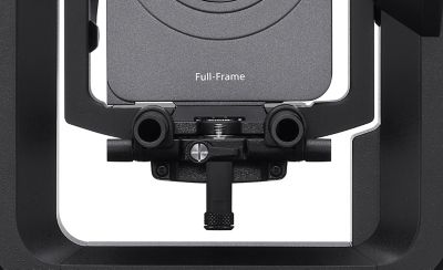 Product image of the FR7, featuring two lens rods.