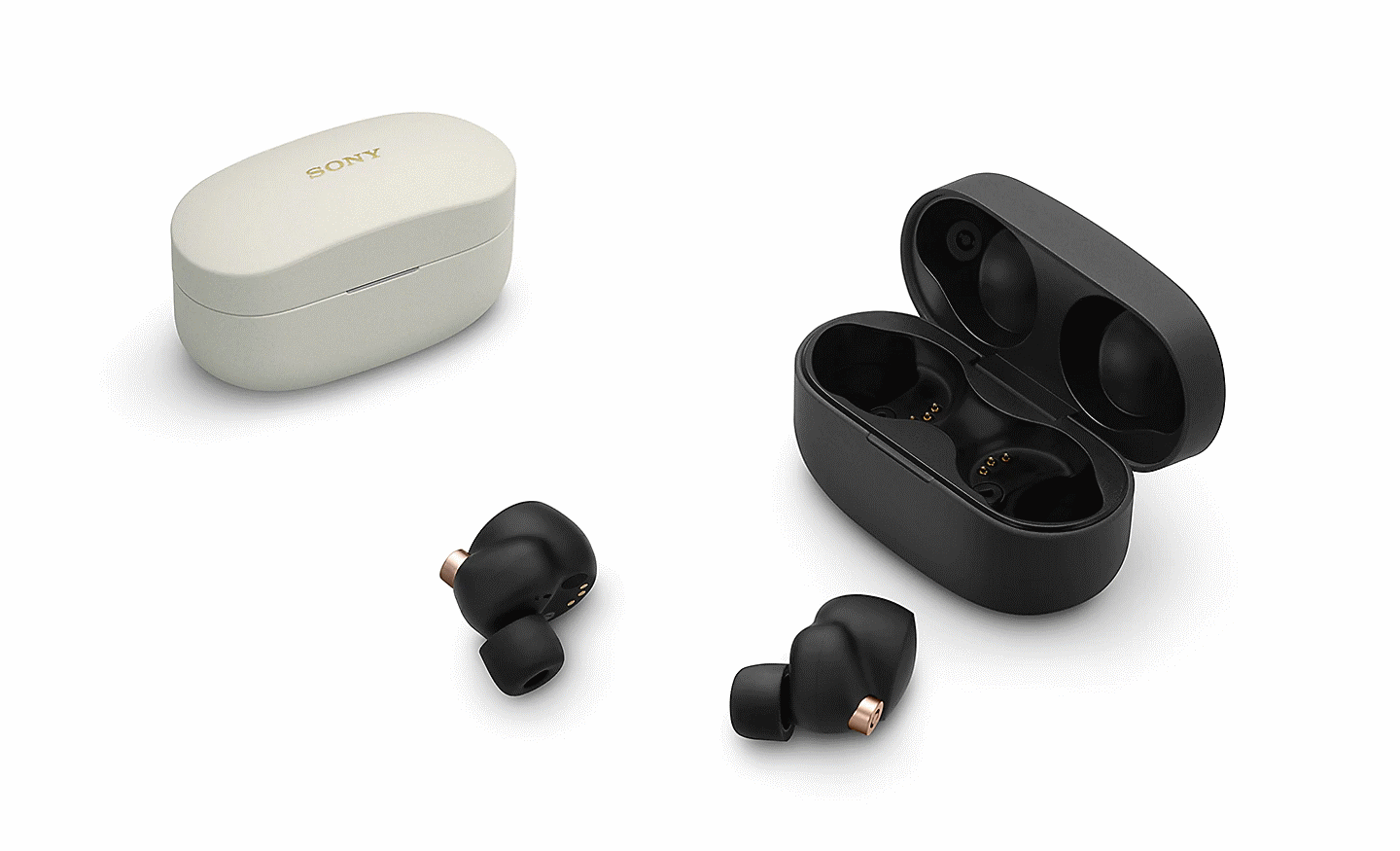 Um par de auriculares WF-1000XM4 e caixa de carregamento em preto e caixa de carregamento em branco