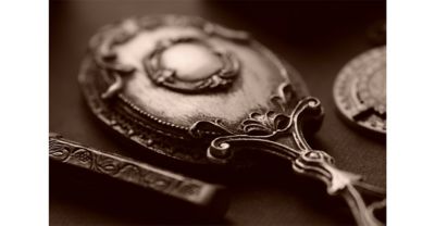 SE(세피아) 모드로 촬영한 골동품 이미지