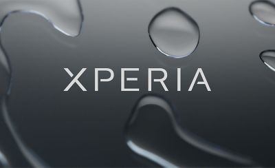 Изображение логотипа xperia, окруженного каплями воды