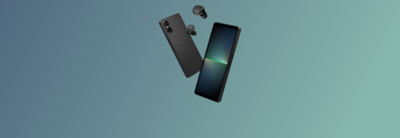 Sort Xperia 5 V på en baggrund med grønne og blå nuancer sammen med WH-CH720N-hovedtelefoner