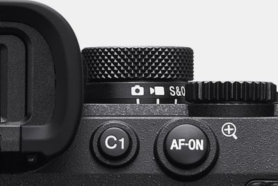Imágenes del dial para fotos, videos y cámara lenta y rápida en la parte superior de la cámara