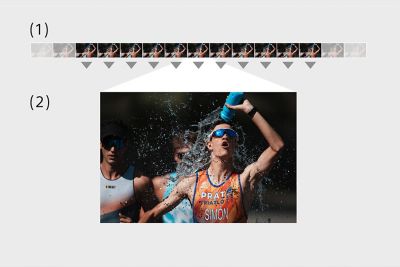 Imagen de ejemplo de un triatleta salpicándose agua en la cara