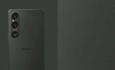 Телефон Xperia 1 V1 цвета хаки с текстурой.