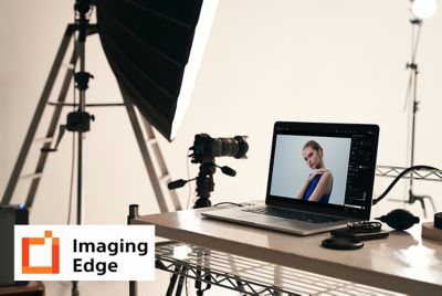 Une photo d'un studio de photographie avec le logo Imaging Edge