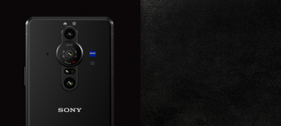 Frosted black finish evokes iconic camera style