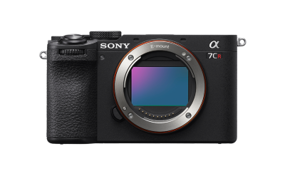 מבט קדמי על Sony  α7CR