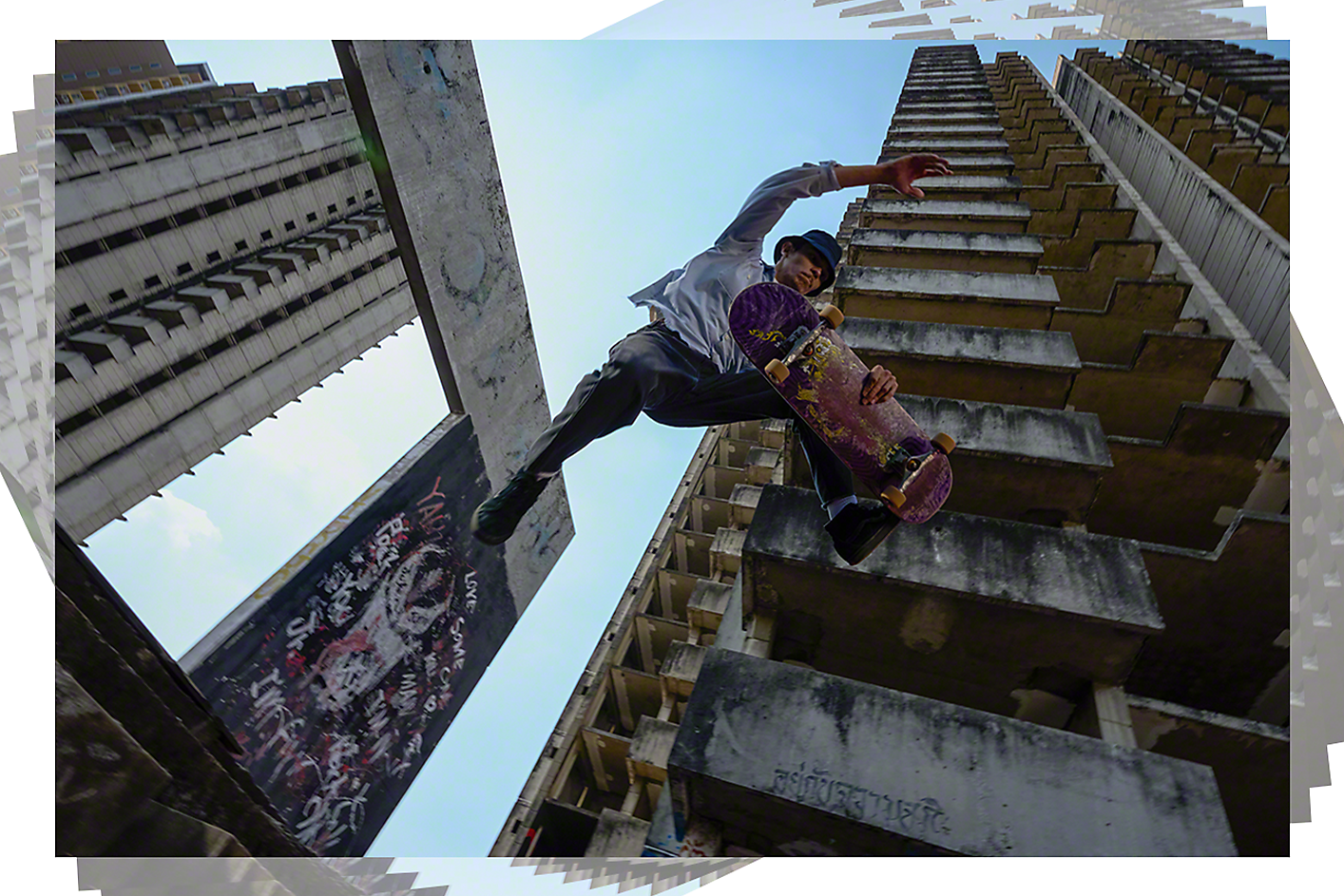 Dramatisk seriebildtagning av en skejtare som gör ett trick i en stadsmiljö