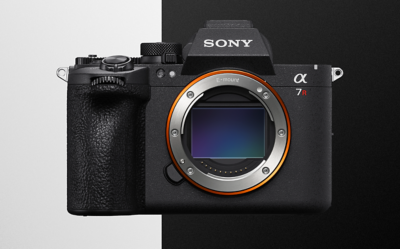Ahorra 300 € en la cámara HR full-frame α7R VI.