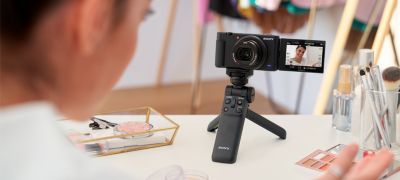 Cámara digital Sony ZV-1 para creadores de contenido, vlogging y   con pantalla abatible, micrófono incorporado, video 4K HDR, pantalla  táctil, transmisión de video en vivo, cámara web, compacta : Precio  Guatemala