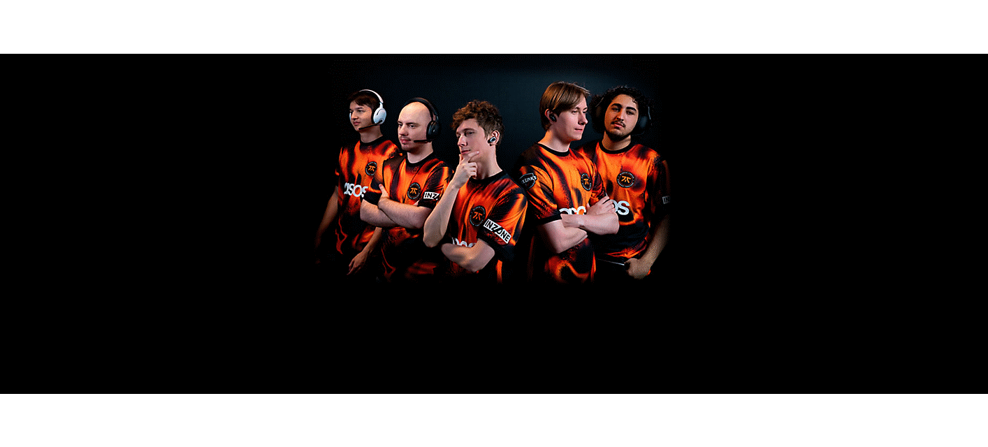 Image of the Fnatic VALORANT team on a dark background