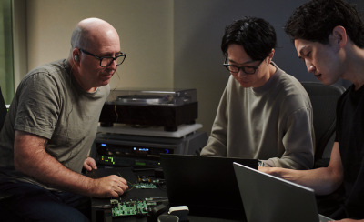 Feature 2 WF 1000XM6 Artist Intended D 02?$mediumstaticimagehotspot$&fmt=png alpha