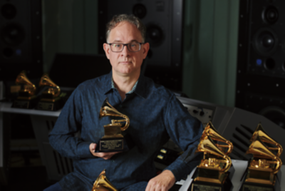 Feature 2 WF 1000XM6 engineer 01 D 1?$smallStaticImage$&fmt=png alpha