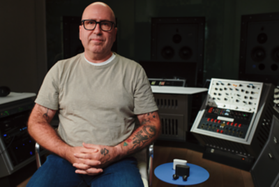 Feature 2 WF 1000XM6 engineer 02 D 1?$smallStaticImage$&fmt=png alpha