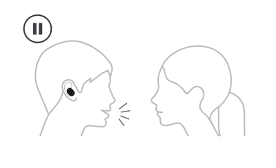 다른 사람에게 말을 거는 헤드폰 착용자와 Speak-to-Chat 기능을 나타내는 일시 정지 버튼의 일러스트.