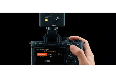 User Interface controlling a flash from a compatible camera