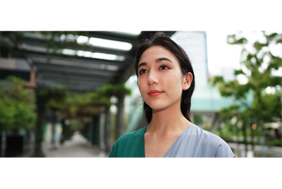 Example portrait image of a woman outside