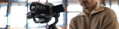 A usage image of with the FX3 on a gimbal, with the FE 24-50mm F2.8 G lens attached