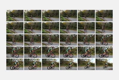 30 continuous-shooting images of a cycle racer