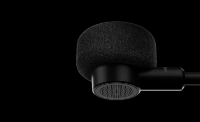 Cận cảnh micro boom định hướng cardioid trên tai nghe INZONE H9 II.