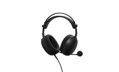 Vista de 360° de los audífonos tipo diadema negros sobre un fondo blanco