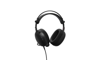 Vista de 360° de los audífonos tipo diadema negros sobre un fondo blanco