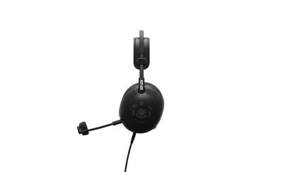 Vista de 360° de los audífonos tipo diadema negros sobre un fondo blanco