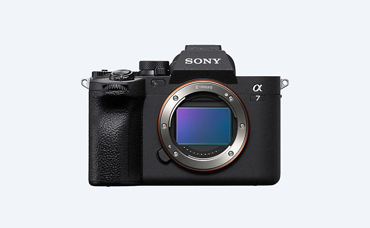 Front view of Sony Alpha 7M4