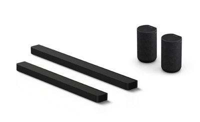 Dua soundbar dan dua speaker belakang ditampilkan.