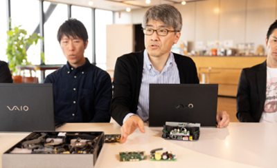 Инженери презентираат подобрени звучници.