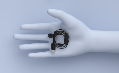 Плотно скрученные наушники IER-EX15C в руке: демонстрируется устойчивая к спутыванию конструкция