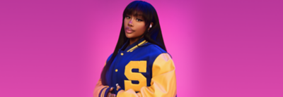 Sza, Interpretin bei Sony Music, mit ihren LinkBuds S