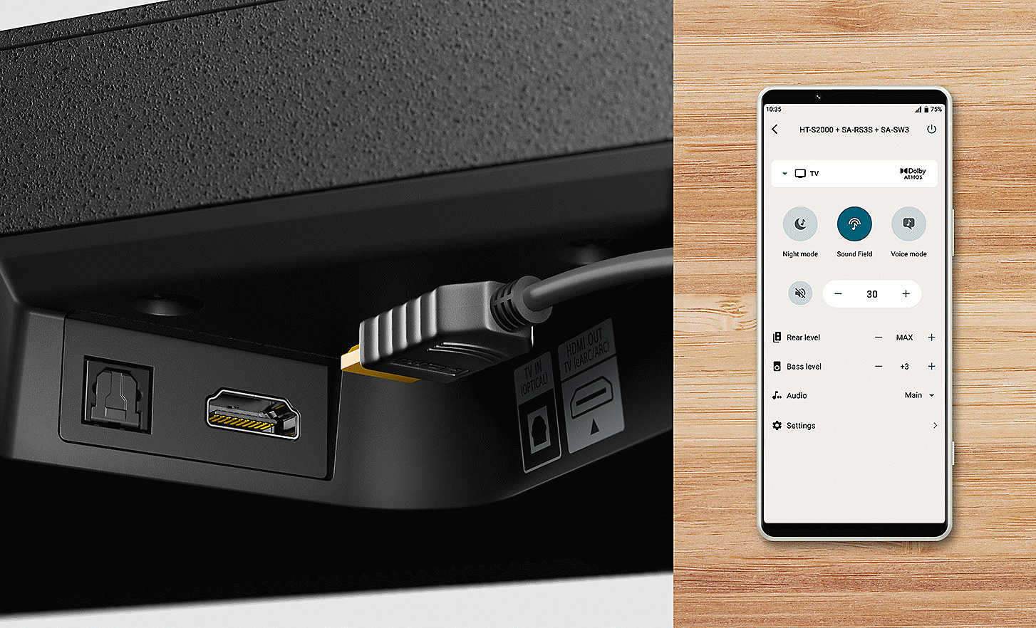Prim-plan cu portul HDMI de pe HT-S2000 și un cablu HDMI, cu o imagine cu un telefon mobil afișând setările