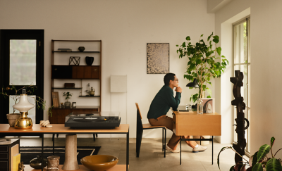 PS LX5BT 00 Lifestyle D?$largeImage$&fmt=png alpha