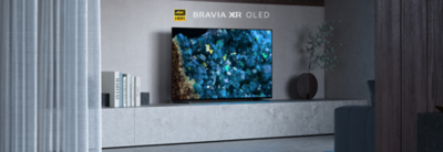 Televisor serie A80L/A83L/A84L que muestra imágenes cristalinas y azuladas vibrantes en una sala de estar moderna, con los logotipos 4K HDR, BRAVIA XR y OLED.