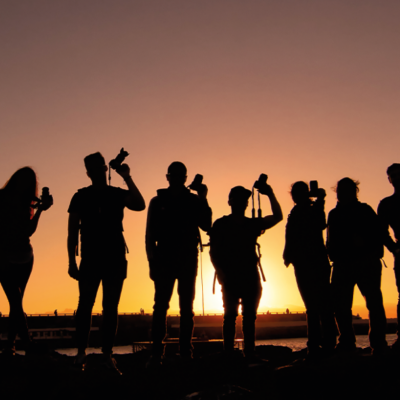 Groupe de passionnés de photographie avec leur appareil photo Sony