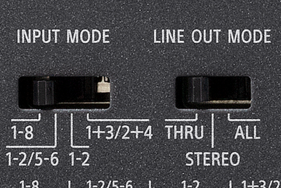 輸入模式和線路輸出模式開關的特寫影像