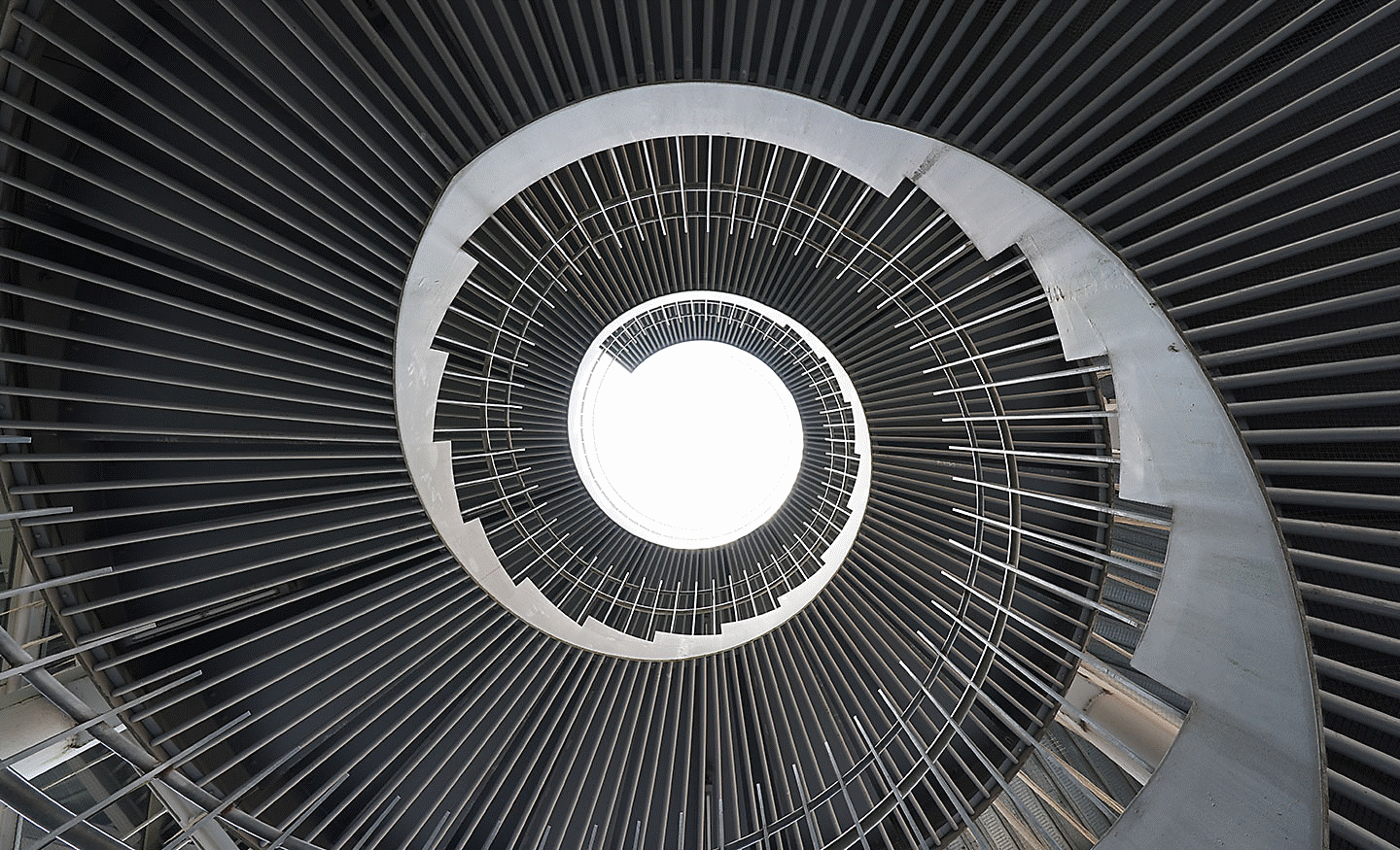 Slika spiralnih stepenica