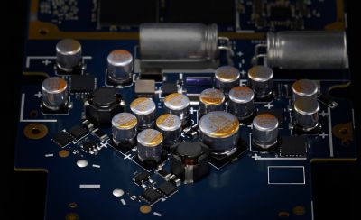 Uppsättning av FT CAP3 (polymerelektrolytkondensatorer) på PCB