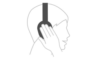 Gest cu palma pentru oprirea redării pe căștile Sony WH-1000XM4C