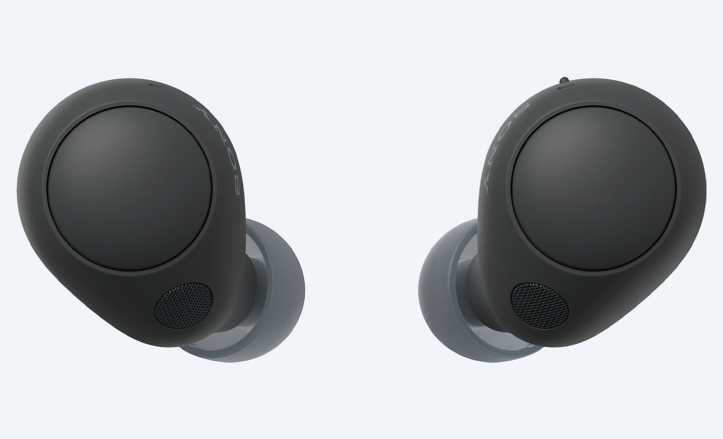 Gambar close up bagian belakang sepasang Noise Cancelling Headphone Nirkabel WF-C700N warna hitam