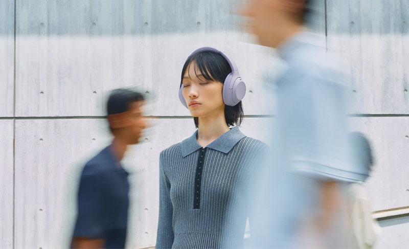 Sony WH-1000XM4C wireless headphones