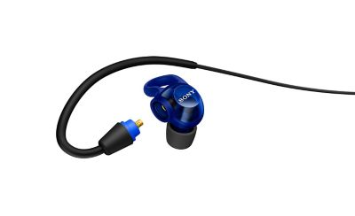 Audífonos Sony azules con un cable negro desconectado que muestra el conector y el audífono