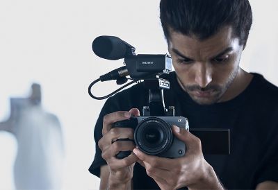 FX30 – kompaktowa kamera z serii Cinema Line